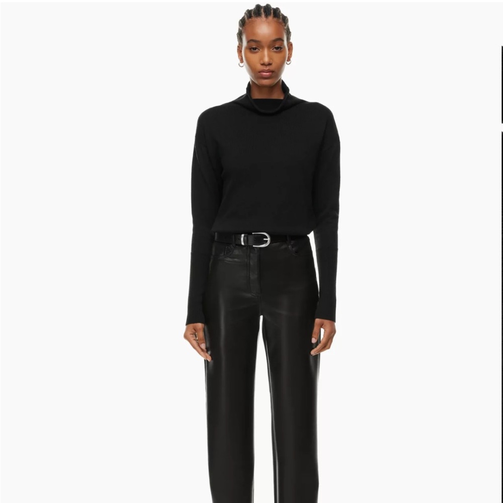Aritzia Cyprie Sweater - M